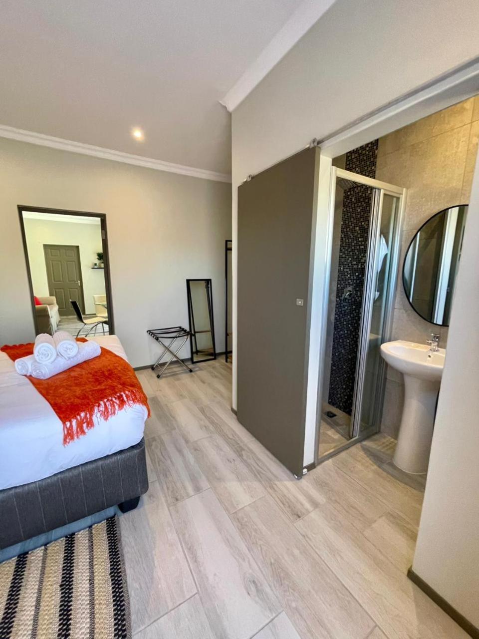 Apartmán Tehillah On Boom Bothasig Exteriér fotografie