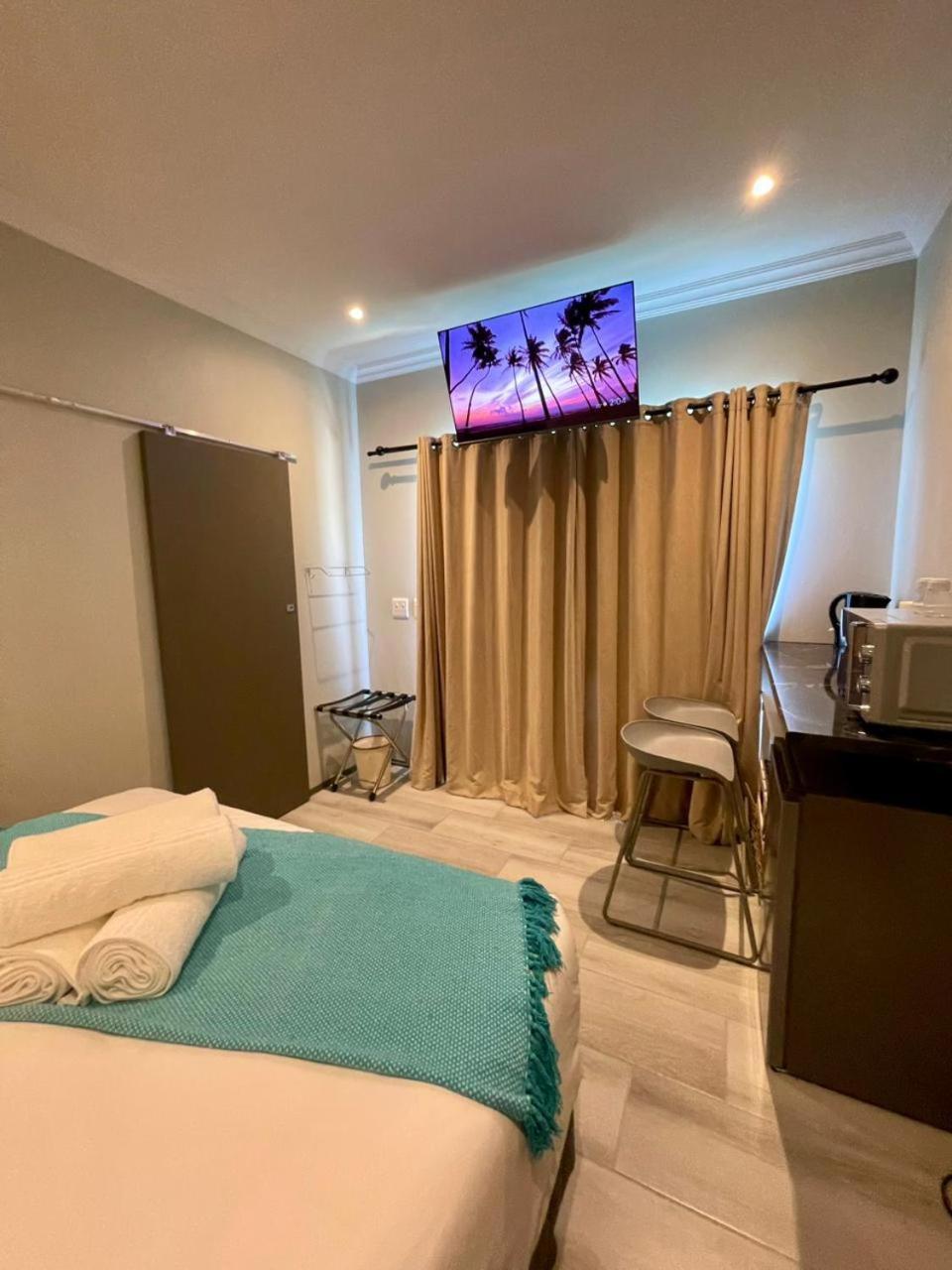 Apartmán Tehillah On Boom Bothasig Exteriér fotografie