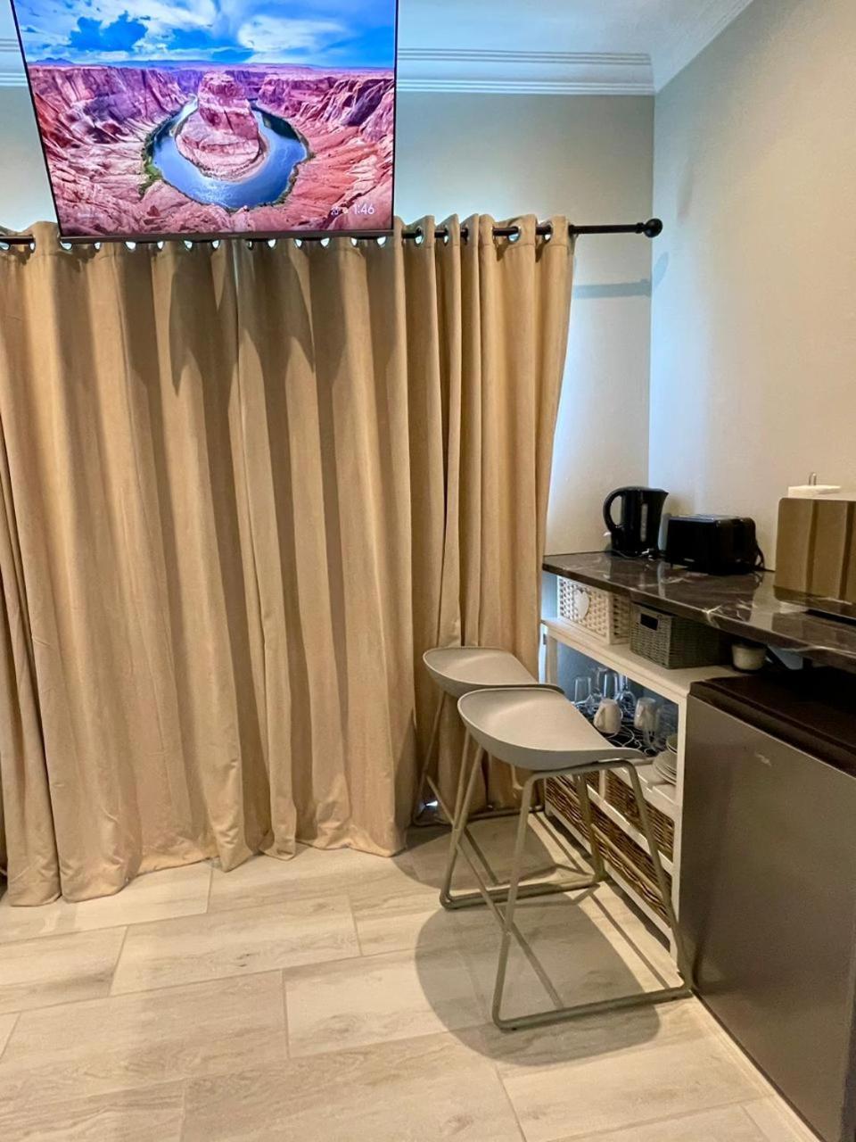 Apartmán Tehillah On Boom Bothasig Exteriér fotografie