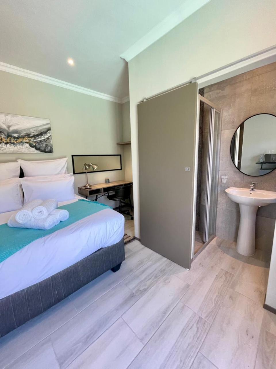 Apartmán Tehillah On Boom Bothasig Exteriér fotografie